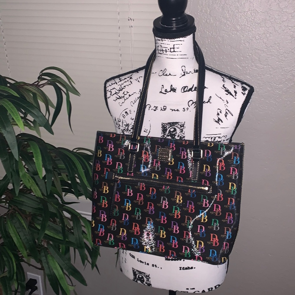 Like New Dooney and Bourke DB75 Multi Tote/Shopper